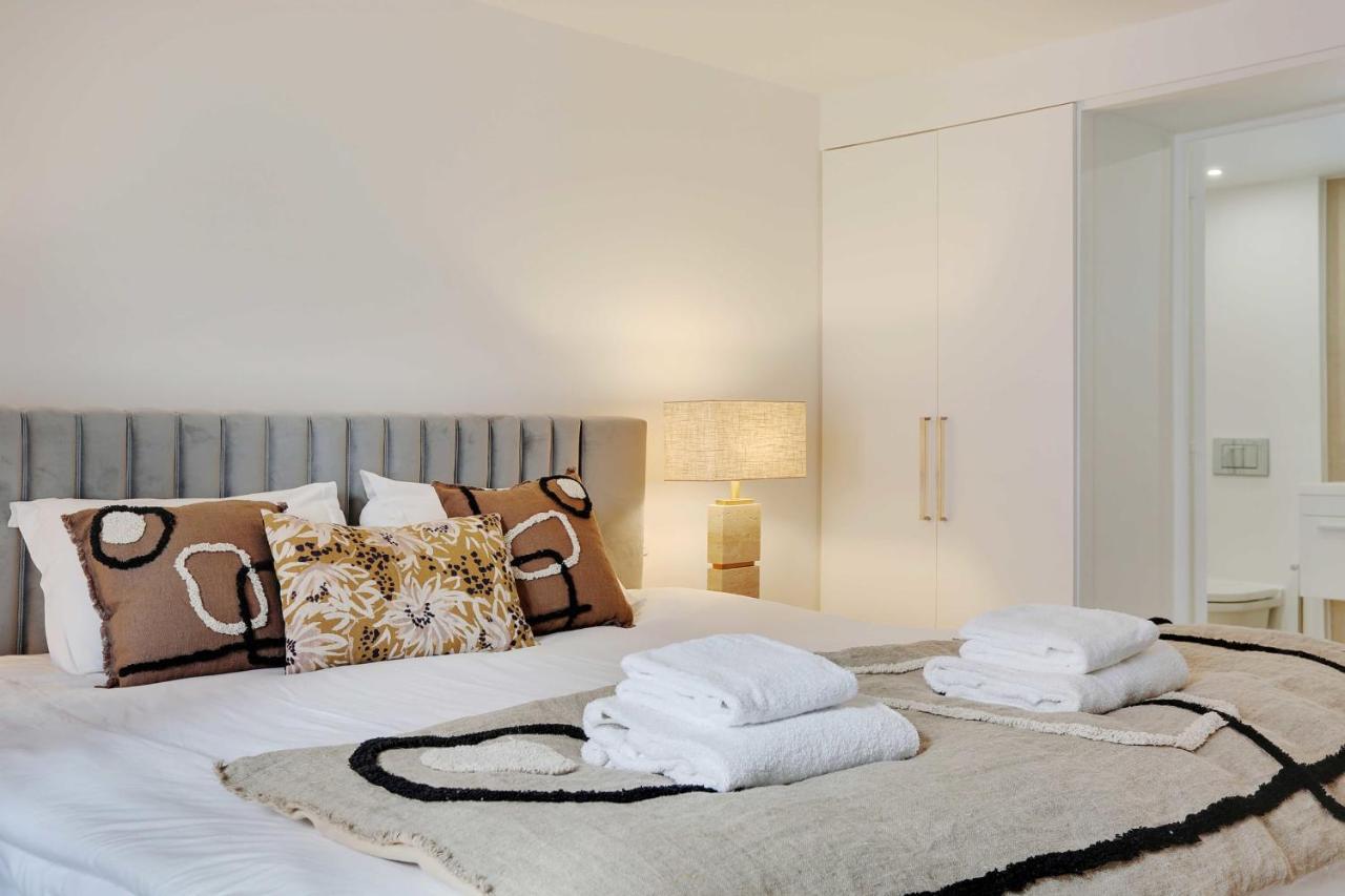 Elegant - 2bd-6p - Avenue Montaigne Appartement Parijs
