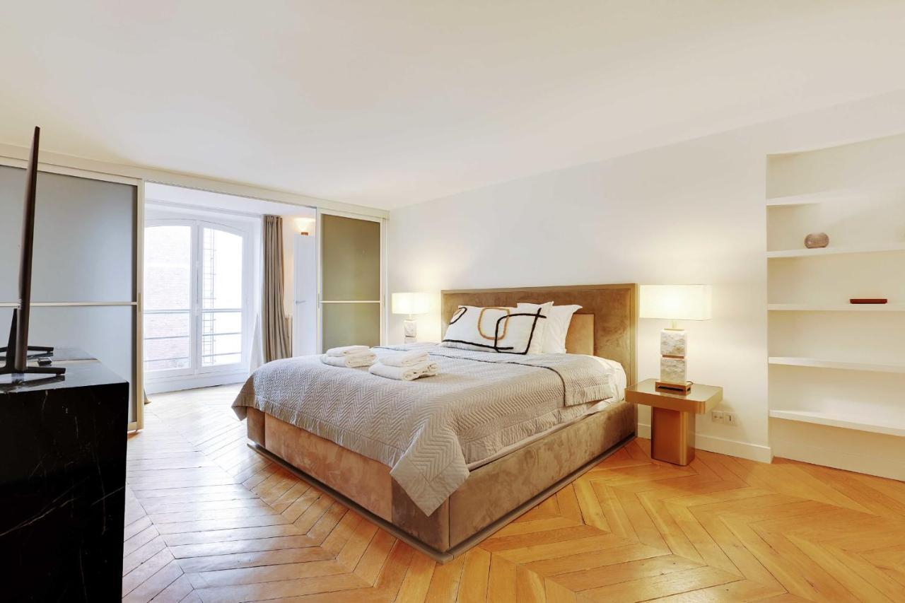 Elegant - 2bd-6p - Avenue Montaigne * Parijs