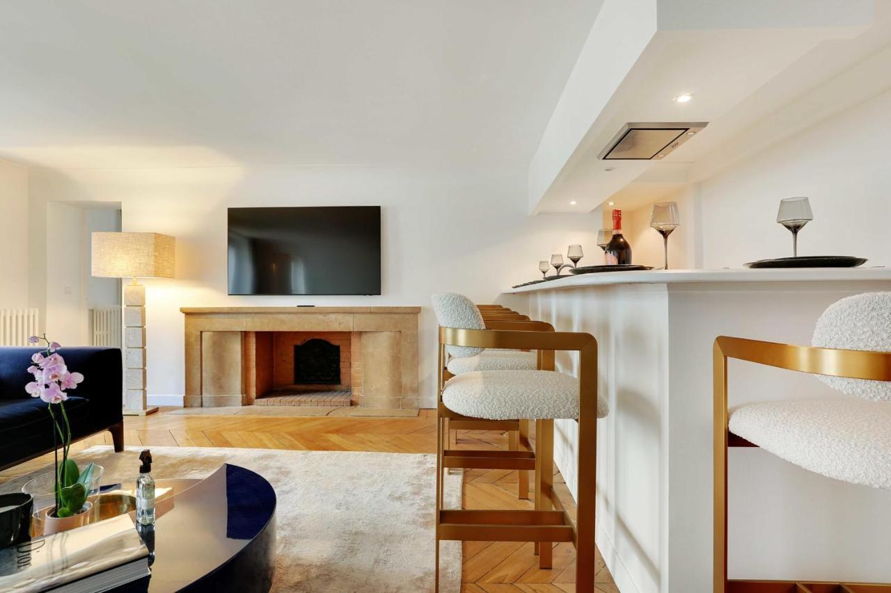 Elegant - 2bd-6p - Avenue Montaigne Appartement Parijs